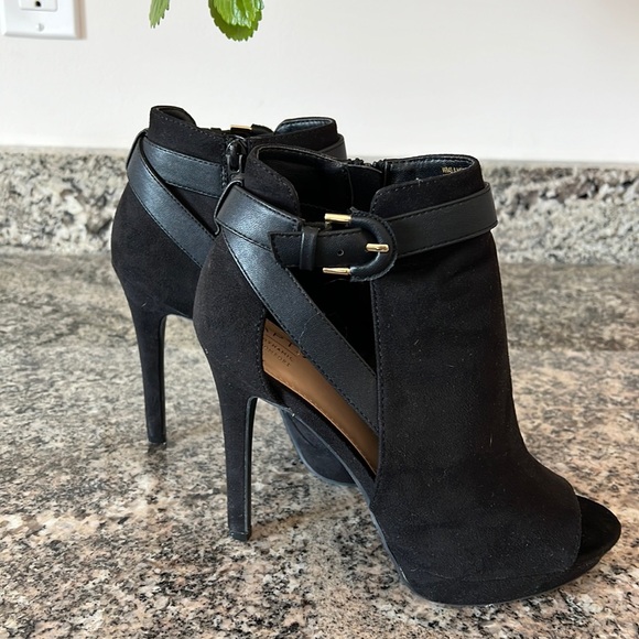 Apt. 9 Shoes - NWOT Apt 9 dynamic comfort heels